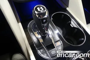 Bentley Bentayga, 2024 — миниатюра 7
