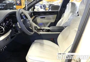 Bentley Bentayga, 2024 — миниатюра 8