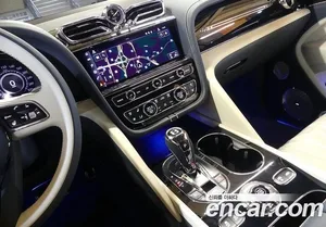 Bentley Bentayga, 2024 — миниатюра 13