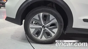 Kia Niro, 2023 — миниатюра 7