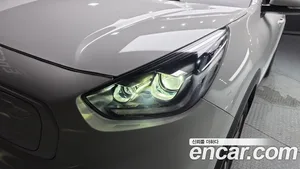 Kia Niro, 2023 — миниатюра 8