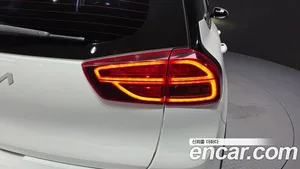 Kia Niro, 2023 — миниатюра 9