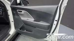 Kia Niro, 2023 — миниатюра 14
