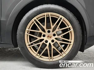 Porsche Cayenne, 2025 — миниатюра 5