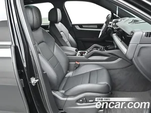 Porsche Cayenne, 2025 — миниатюра 10