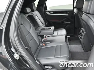 Porsche Cayenne, 2025 — миниатюра 11