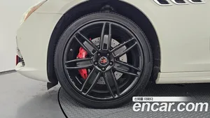 Maserati Quattroporte, 2017 — миниатюра 5