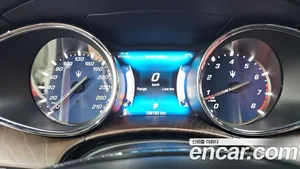 Maserati Quattroporte, 2017 — миниатюра 8