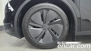 Tesla Model Y, 2025 — миниатюра 5