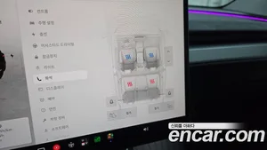 Tesla Model Y, 2025 — миниатюра 23