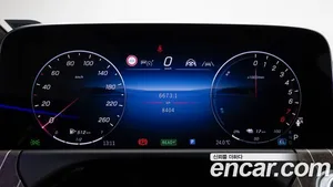 Mercedes-Benz E-Class, 2025 — миниатюра 8