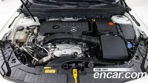 Mercedes-Benz GLB-Class, 2023 — миниатюра 6