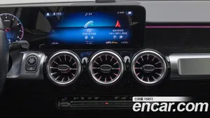 Mercedes-Benz GLB-Class, 2023 — миниатюра 16