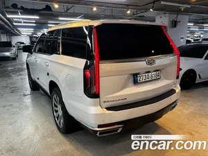 Cadillac Escalade, 2021 — миниатюра 2