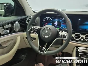 Mercedes-Benz E-Class, 2023 — миниатюра 9
