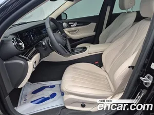 Mercedes-Benz E-Class, 2023 — миниатюра 11