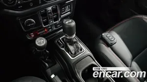Jeep Wrangler, 2025 — миниатюра 11