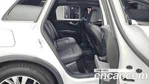 Audi Q4 e-tron, 2025 — миниатюра 18