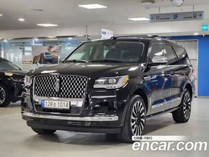 Lincoln Navigator, 2023 — миниатюра 1