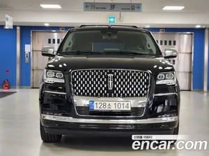 Lincoln Navigator, 2023 — миниатюра 3