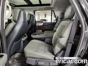 Lincoln Navigator, 2023 — миниатюра 11