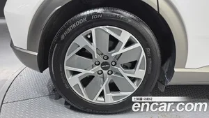 Genesis GV60, 2022 — миниатюра 5