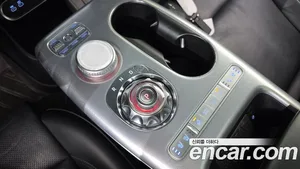 Genesis GV60, 2022 — миниатюра 12