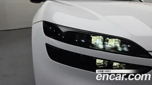 Genesis GV60, 2022 — миниатюра 8
