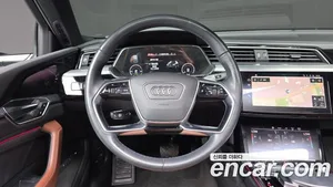 Audi e-tron, 2021 — миниатюра 14