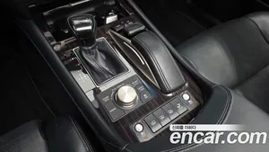 Lexus LS, 2017 — миниатюра 9