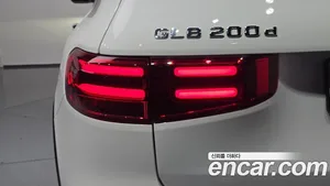Mercedes-Benz GLB-Class, 2024 — миниатюра 9
