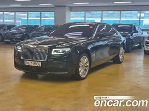 Rolls-Royce Ghost, 2022 — миниатюра 1