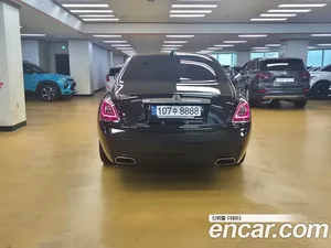Rolls-Royce Ghost, 2022 — миниатюра 4