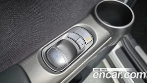 Genesis GV60, 2022 — миниатюра 18