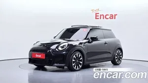 Mini Cooper, 2022 — миниатюра 1