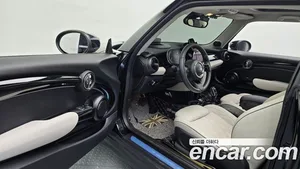 Mini Cooper, 2022 — миниатюра 13
