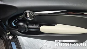 Mini Cooper, 2022 — миниатюра 15