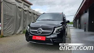 Mercedes-Benz V-Class, 2023 — миниатюра 3