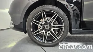 Mercedes-Benz V-Class, 2023 — миниатюра 5