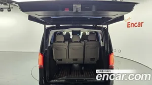 Mercedes-Benz V-Class, 2023 — миниатюра 26