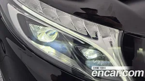 Mercedes-Benz V-Class, 2023 — миниатюра 8