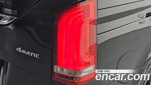 Mercedes-Benz V-Class, 2023 — миниатюра 9