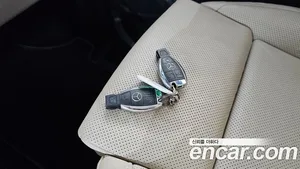 Mercedes-Benz V-Class, 2023 — миниатюра 32
