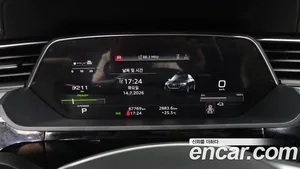 Audi e-tron, 2022 — миниатюра 11