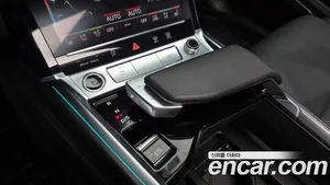 Audi e-tron, 2022 — миниатюра 12