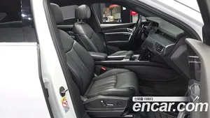 Audi e-tron, 2022 — миниатюра 17