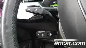 Audi e-tron, 2022 — миниатюра 23