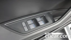 Audi e-tron, 2022 — миниатюра 31