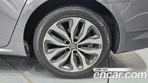 Renault SM6, 2016 — миниатюра 5