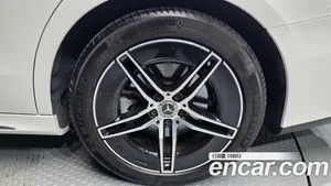 Mercedes-Benz E-Class, 2024 — миниатюра 7